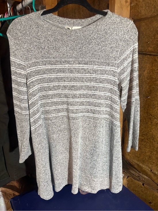Caslon Tops - Caslon cashmereCozy Gray Striped Knit Top oversized small EUC
